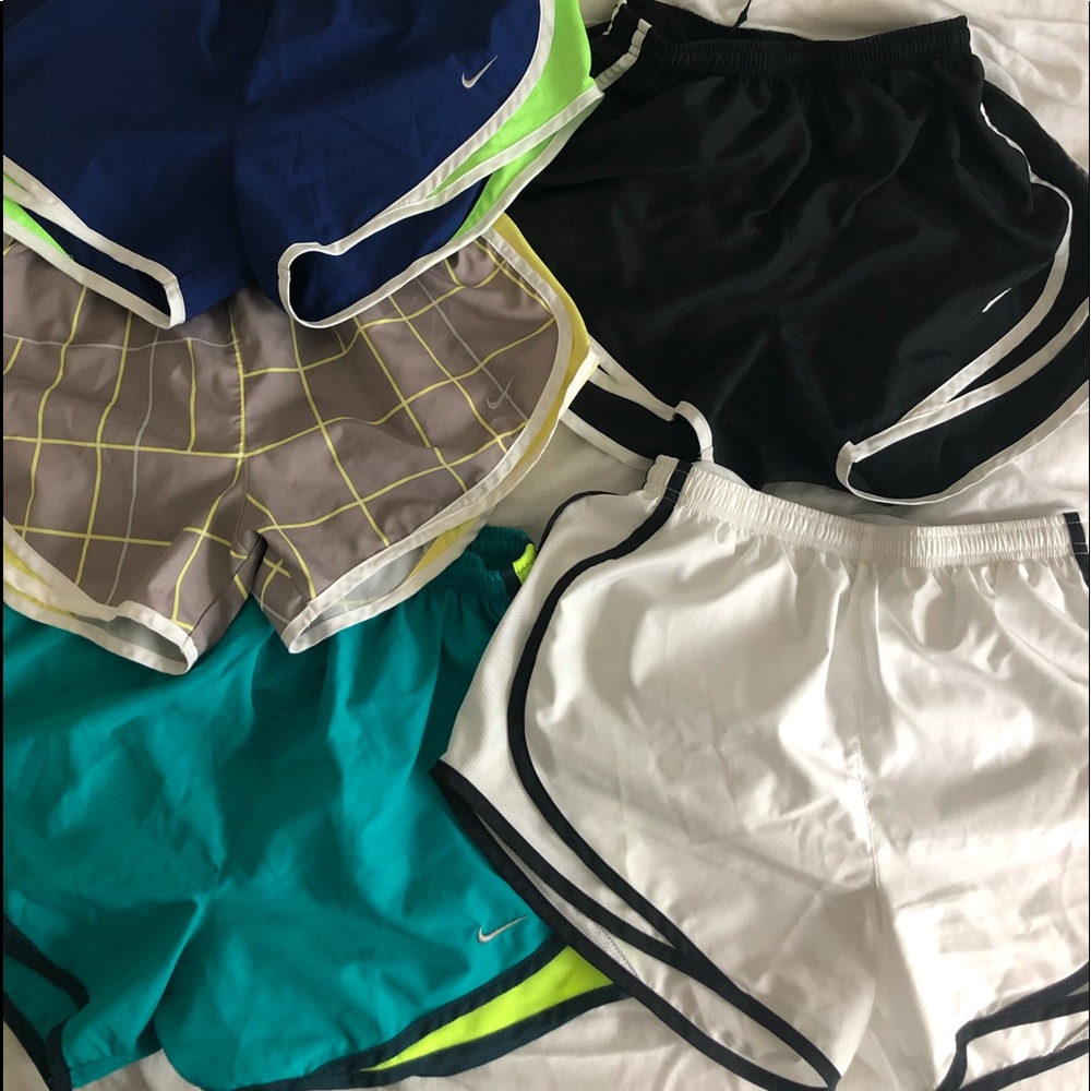 nike shorts sz small!